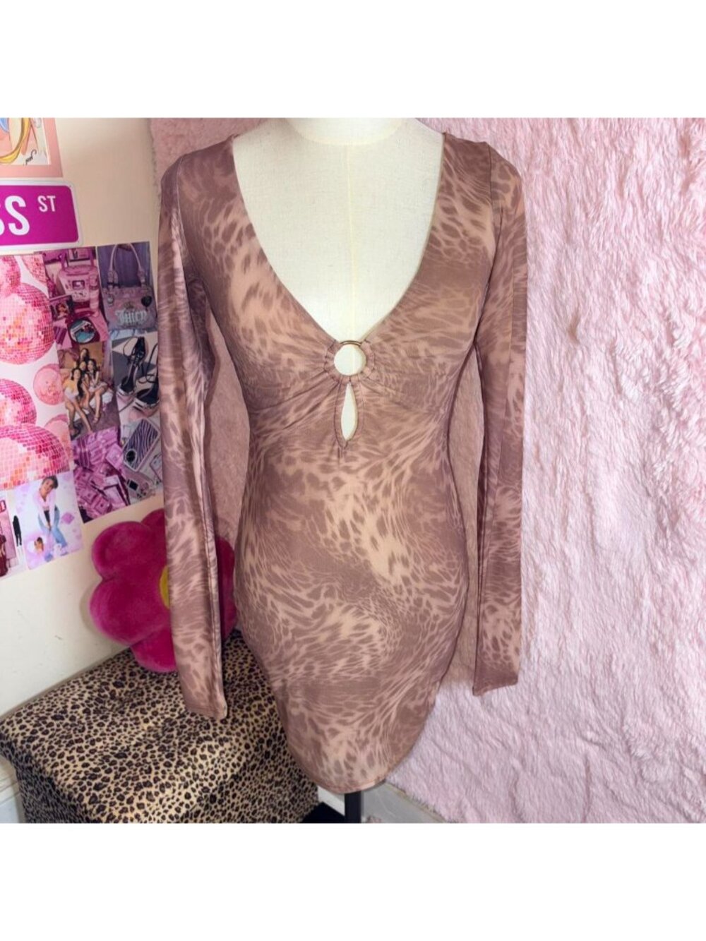 Silence + Noise brown leopard print mini dress - Picture 3 of 6